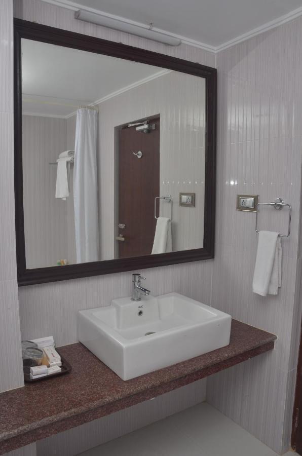 Airport City Hotel Kalkutta Exterior foto